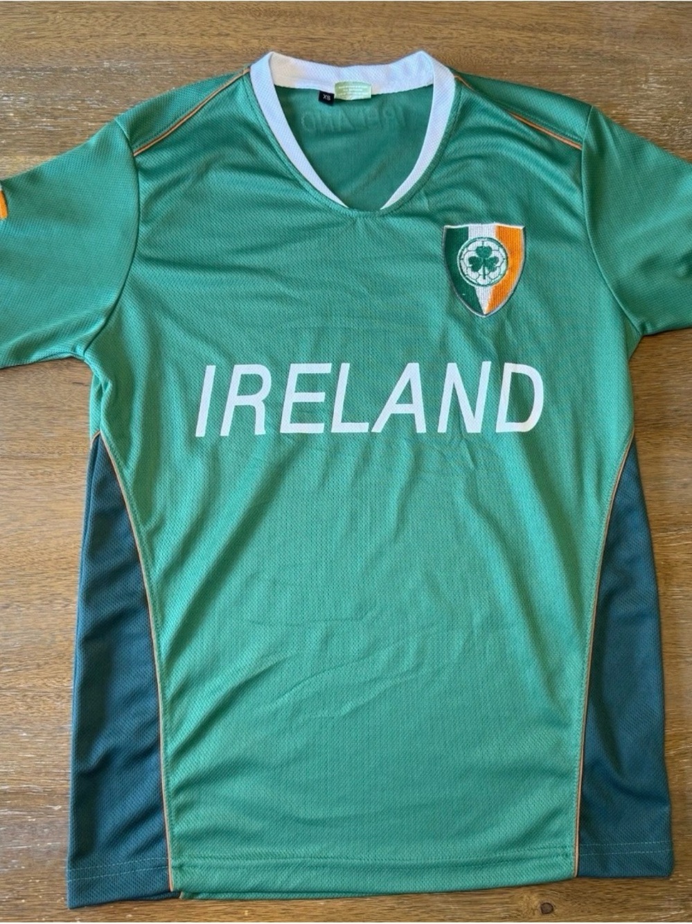 Ireland Men's Green Soccer Jersey with Crest